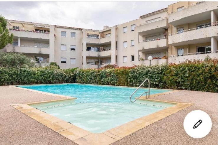 Joli T2/ Tram/ Clim/ Parking/ Wifi/ Piscine Apartman Montpellier Kültér fotó
