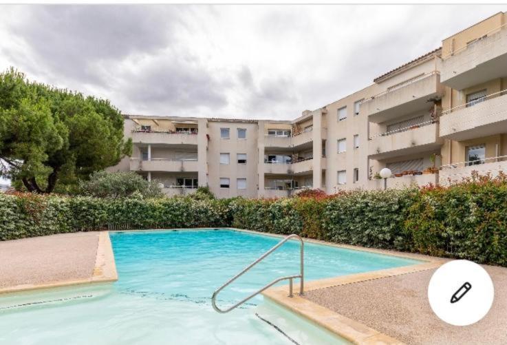 Joli T2/ Tram/ Clim/ Parking/ Wifi/ Piscine Apartman Montpellier Kültér fotó