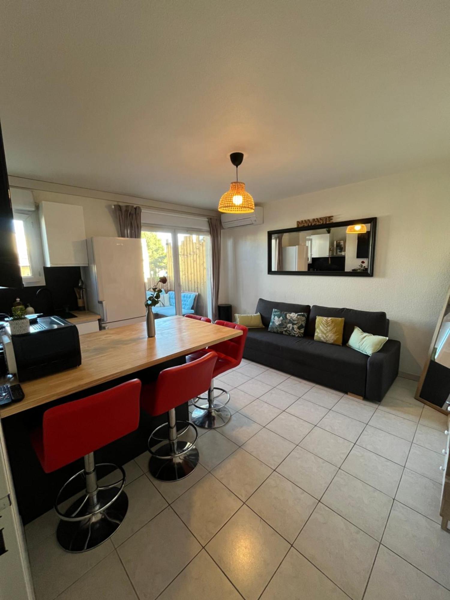 Joli T2/ Tram/ Clim/ Parking/ Wifi/ Piscine Apartman Montpellier Kültér fotó